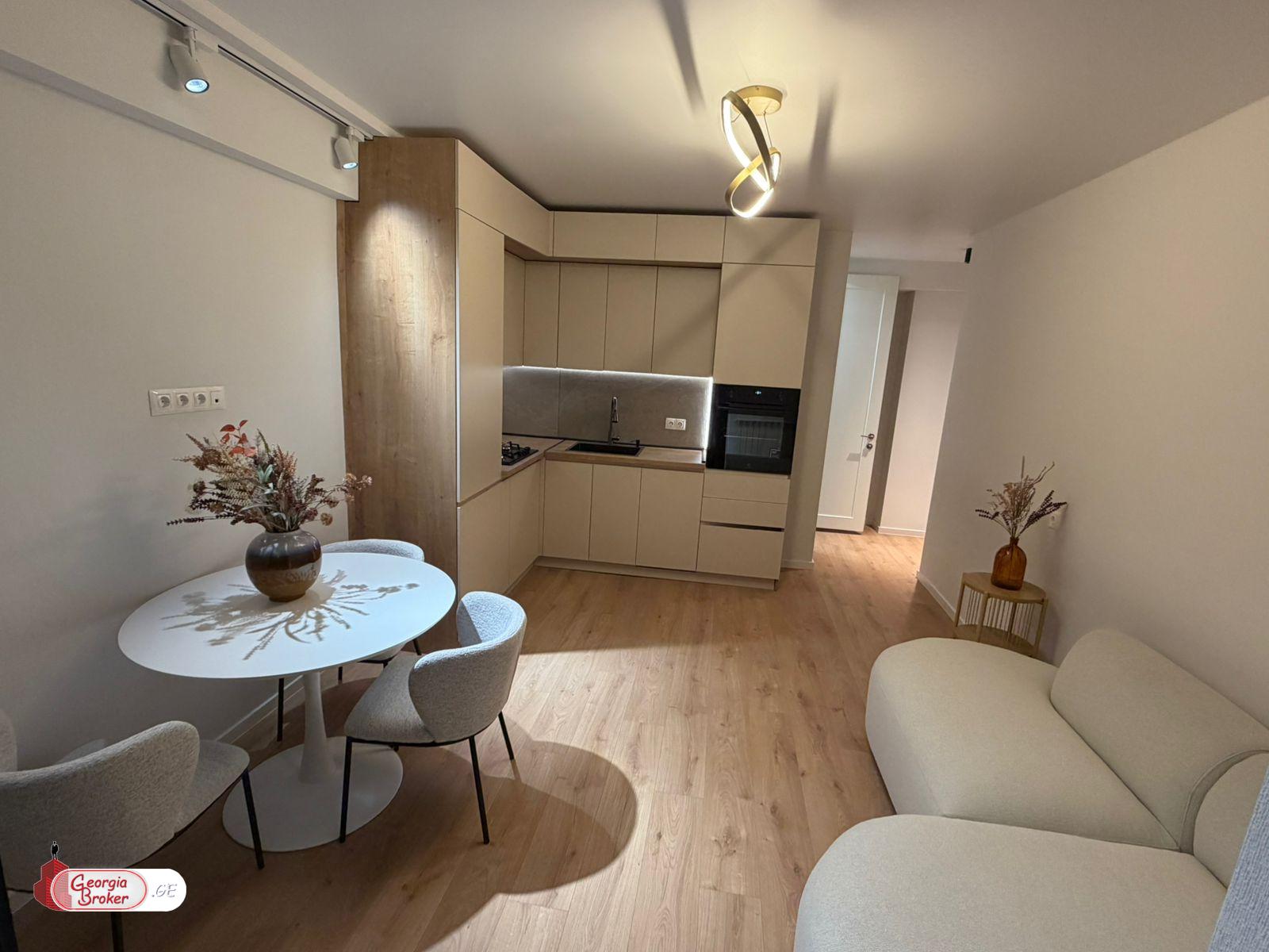 იყიდება ახალი გარემონტებული 3 ოთახიანი ბინა